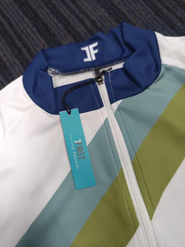 เสื้อปั่นจักรยาน First Cycling แท้ ไซส์ L ใหม่ รูปที่ 2