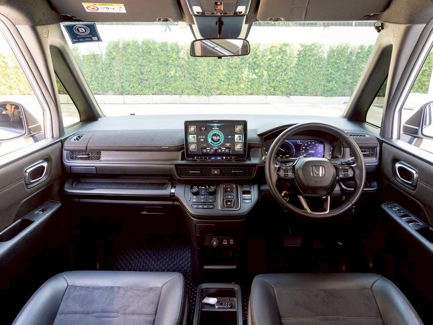 Homda Stepwagon 2.0e:hev ปี23 11