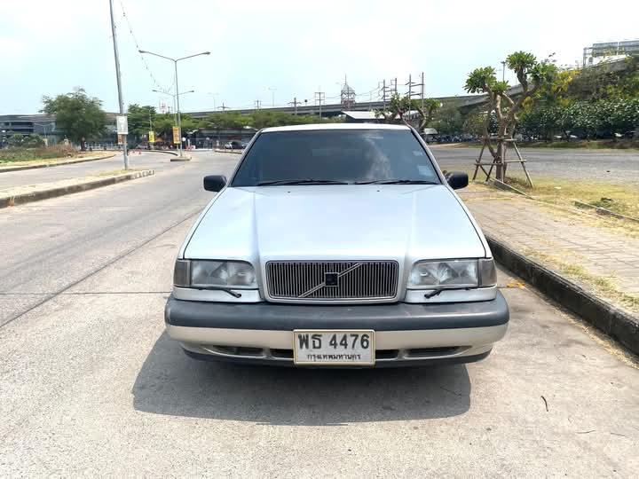 Volvo 850 สีเทา