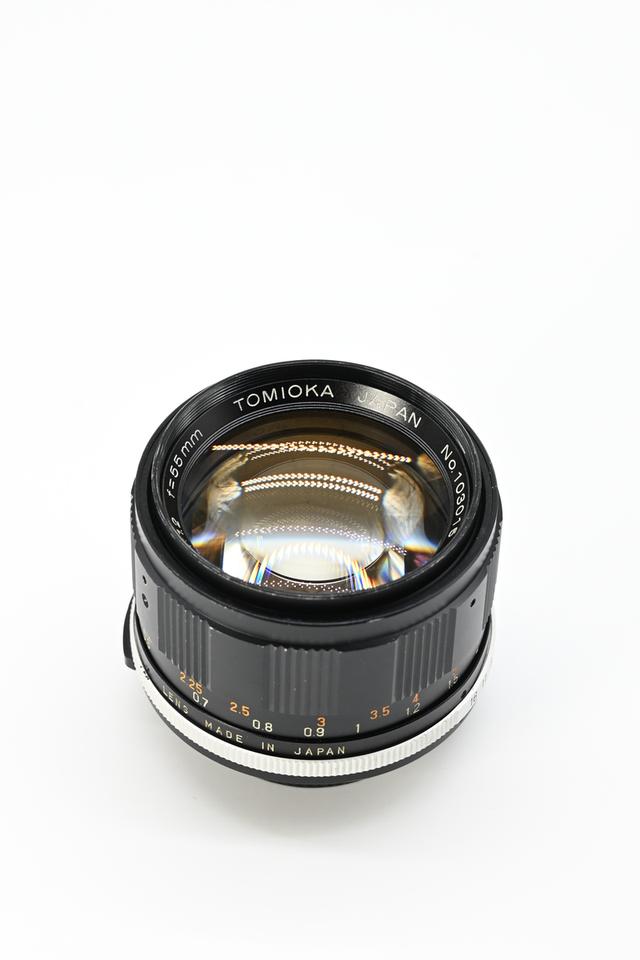 เลนส์มือหมุน Tomioka japan auto chinon 55mm f1.2.M42(rare)