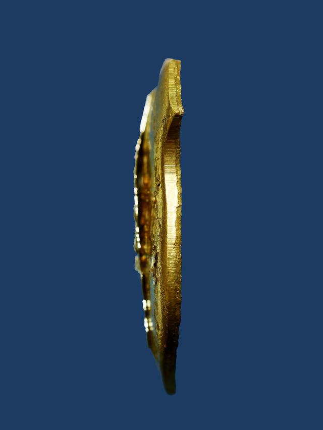เหรียญโล่ห์ พระพรหม พิมพ์ใหญ่ หลวงปู่สีห์ วัดสะแก ทองระฆังหน้าเงิน  ปี 2519  จารเต็มหน้าหลัง ครบสูตร 3