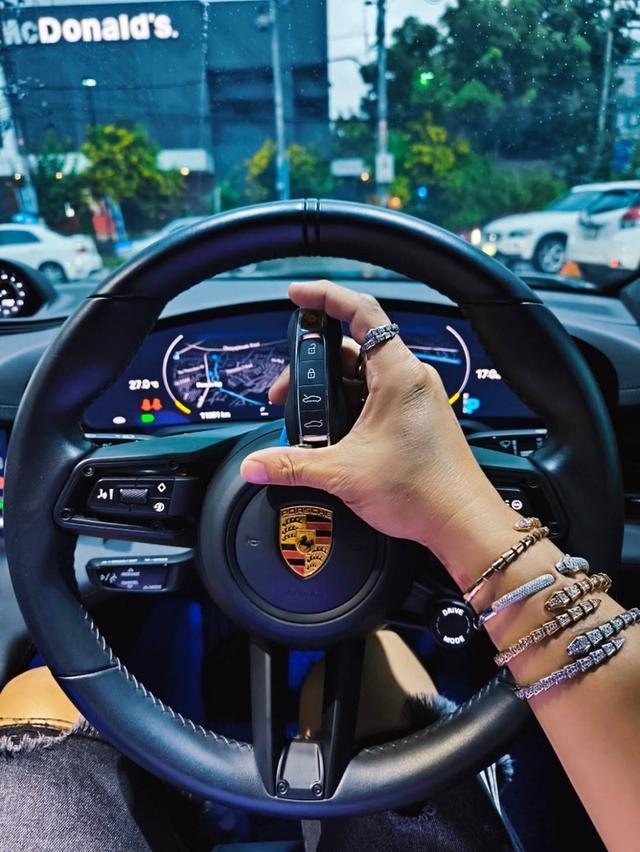 2021 Porsche Taycan Turbo S สีดำ รถสวยสุด รหัส KPV8255 2