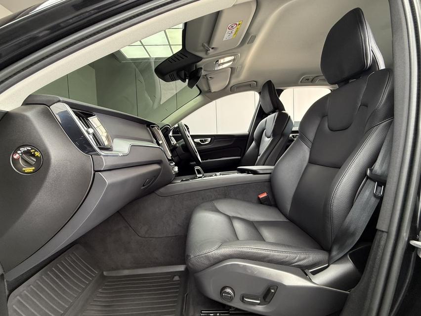 2022 VOLVO XC60, 2.0 RECHARGE T8 R-DESIGN AWD āļĢāļđāļāļāļĩāđ 7