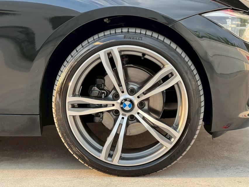 BMW SERIES 3 320d LUXURY ปี 2016 16