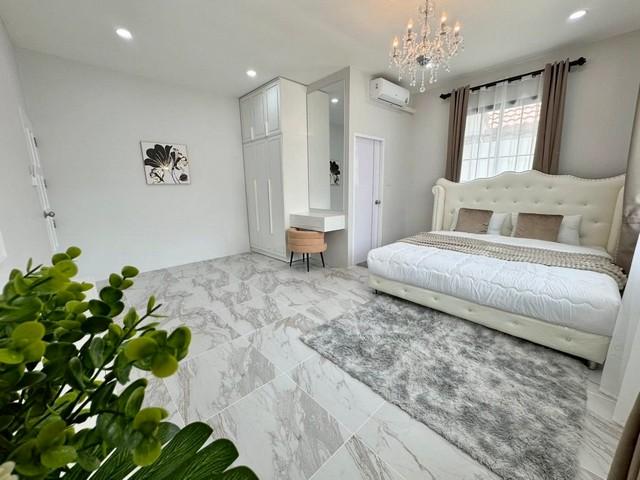 หมู่บ้านรวิพรวิลเลจ1 ซอยเขาน้อยโซนบน ตกแต่งครบ ทำเลดีใจกลางเมือง ใกล้ห้าง ใกล้ธนาคาร อยู่บนเนินเขาน้ำไม่ท่วม