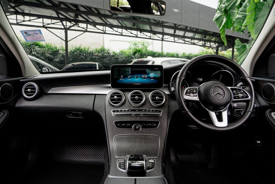 “Mercedes-Benz C220d Avantgarde” ปี 2019 3