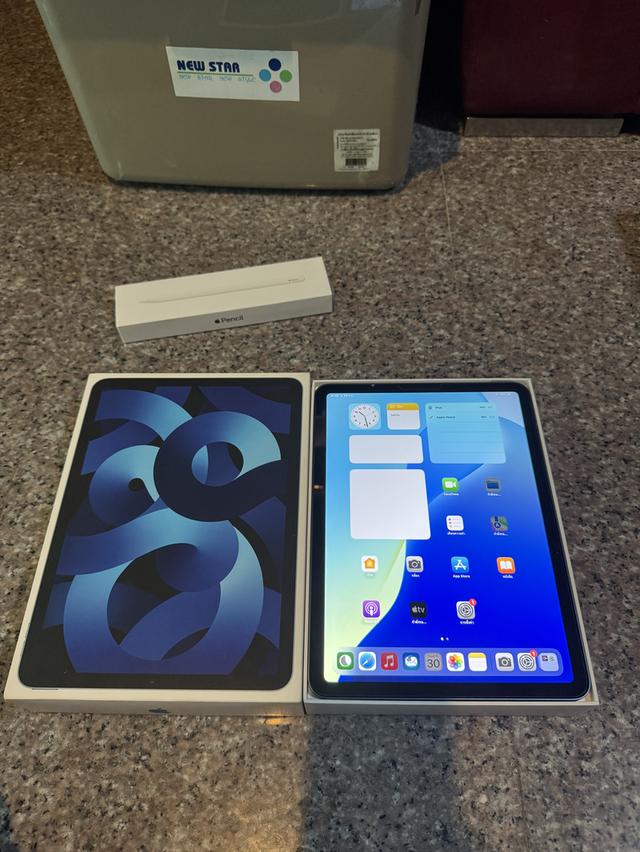 ขายiPadAir5M1สีใหม่Blue64กิ๊กสูนTrueมีกล่องอีมี่ตรงไร้รอยตกใช้งานดีทุกๆฟังชั่นถูกมากก