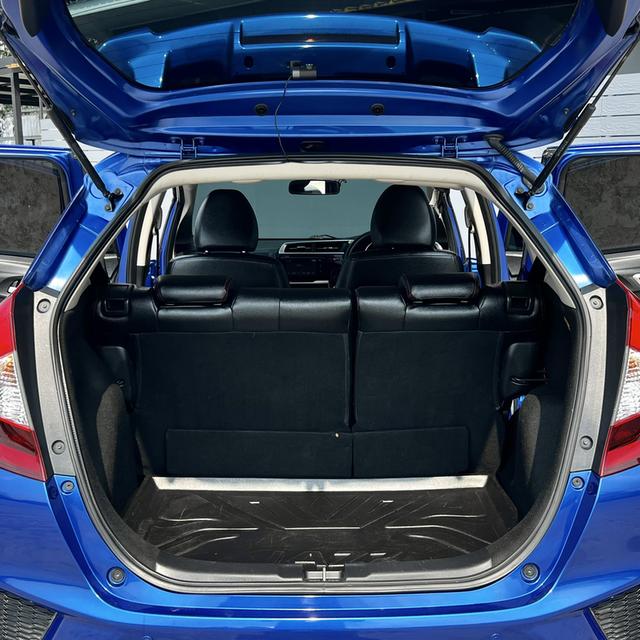 HONDA JAZZ, 1.5 i-VTEC SV ปี 2016 โทร. 0922639576 เอ๋ รูปที่ 12