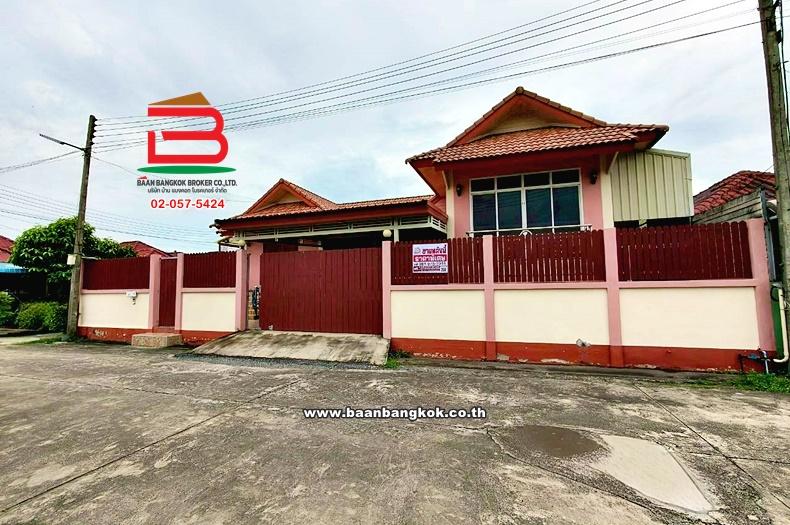 บ้านเดี่ยว เนื้อที่ 67.4 ตร.ว หมู่บ้านยาใจหนองโสน (ซอยเทศบาล 13) แยกปราณบุรี ถนนเพชรเกษม ตำบลเขาน้อย อำเภอปราณบุรี ประจวบคีรีขันธ์ 1