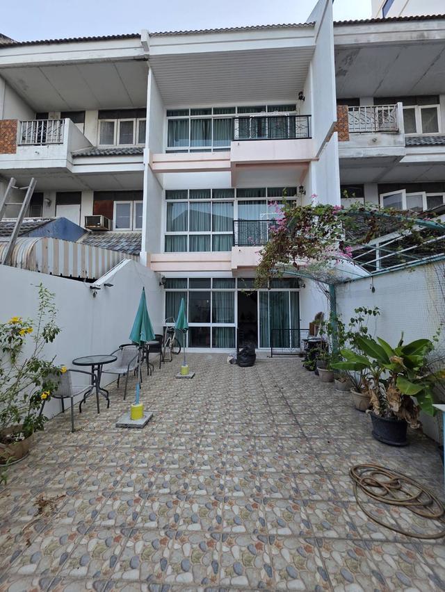 ขาย บ้าน Home Office บูติกอพาร์ทเม้น ใก้ลแยกเกษตร สถานีรถไฟฟ้ารัชโยธิน เสนานิคม ตกแต่งสวยพร้อมอยู่ได้เลย เข้าจากถนนใหญ่นิดเดียว ต่อรองได้ 1