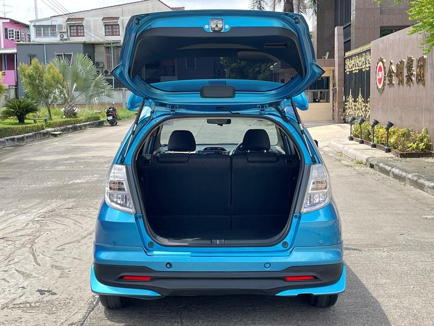 HONDA JAZZ 1.3 HYBRID ปี 2013 AUTO สภาพนางฟ้า 12