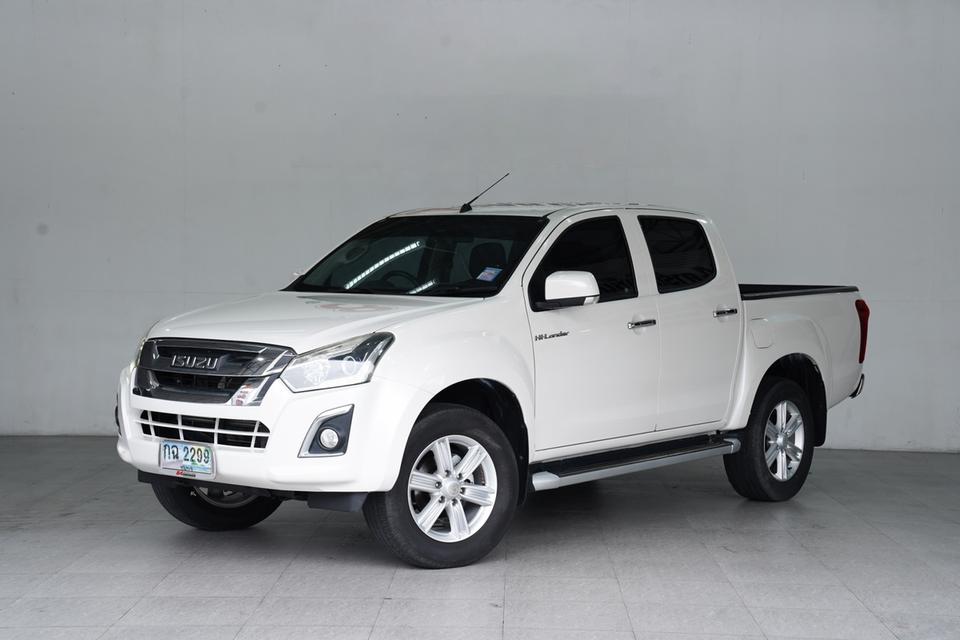 ISUZU D-MAX CAB 4 1.9 Z AT ปี 2017 สีขาว