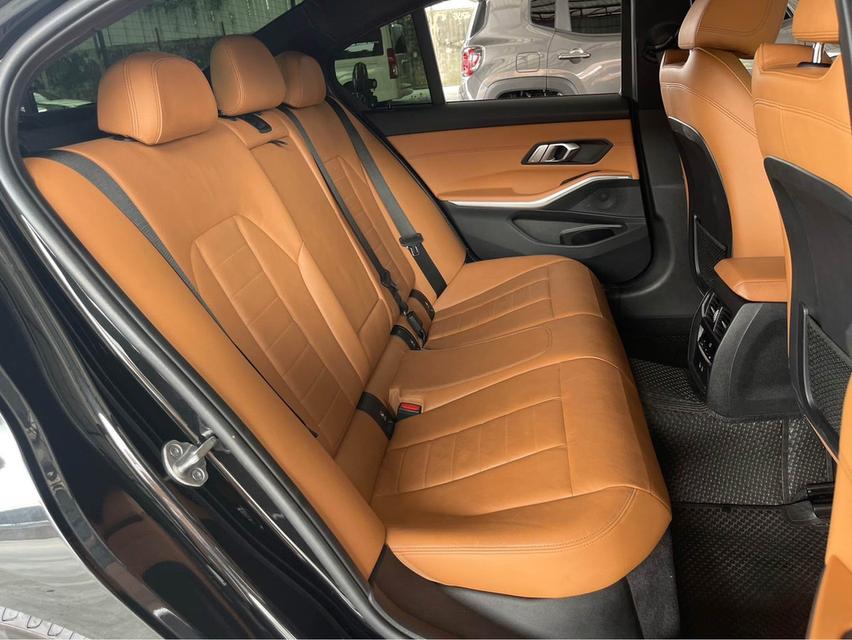 BMW SERIES 3 320d M SPORT 2021  12