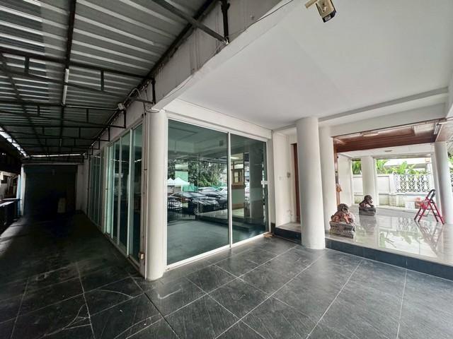 รหัสC6937 ให้เช่าอาคาร 4ชั้น ย่านลาดพร้าว ถนนศรีวรา ทาวน์อินทาวน์ วังทองหลาง 3