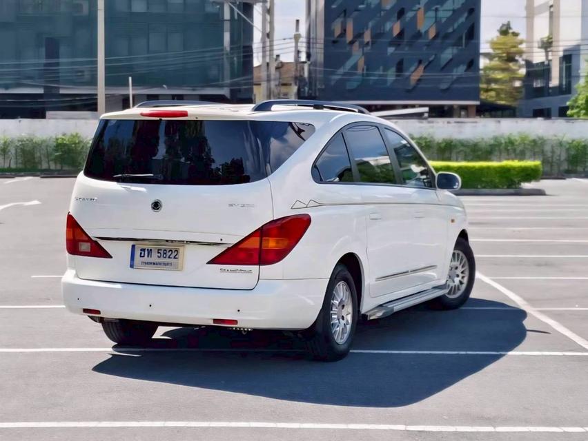 Ssangyong Stavic SV270 เครื่องดีเซล 2.8 เกียร์ Auto สีขาวมุก ปี 2010 8