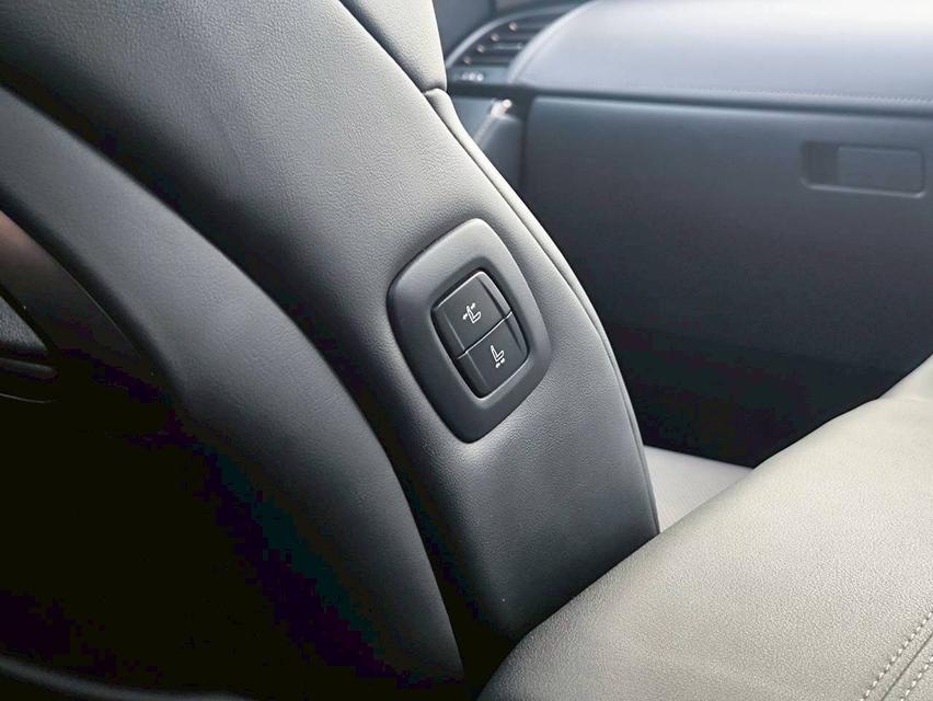 ชุดแต่ง Modellista รอบคัน หรูหรา  รถสวยพร้อมใช้งาน Toyota Alphard 40  2.5 Z  ปี2025  ( รถมือเดียว)เลขไมล์ 24,xxx km. รูปที่ 12