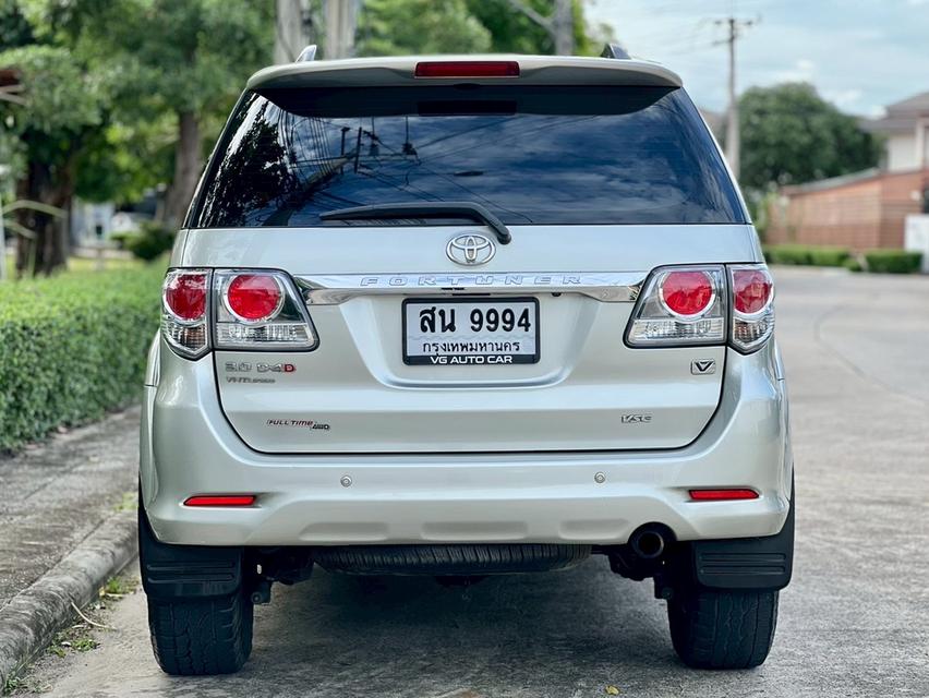TOYOTA Fortuner 3.0V 4WD เครื่องยนต์: ดีเซล เกียร์:AT ปี: 2012 สี:เทา ไมล์ 15x,xxx km. รูปที่ 5