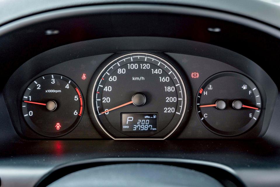 รหัสรถ NP6848 HYUNDAI H-1 2.5DELUXE 2021 18