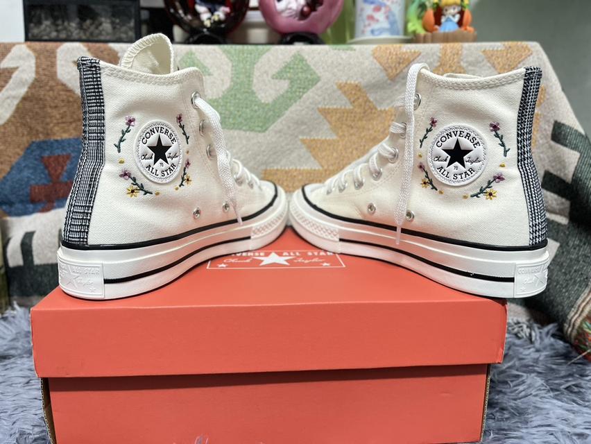 Converse Chuck 70 School Daze Floral Graphic ของแท้