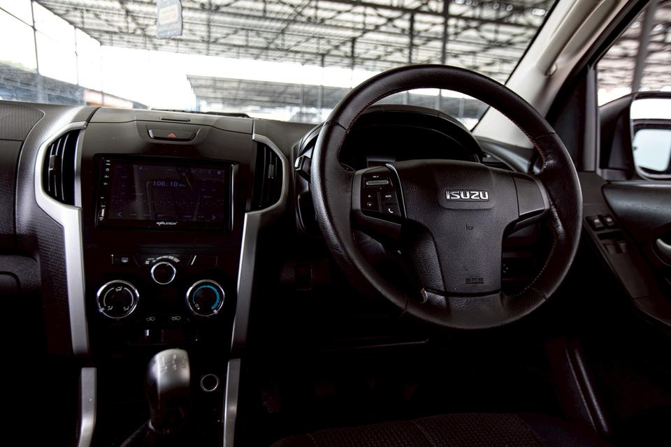 Isuzu D-Max Hi-Lander Cab 3.0 VGS Z ท๊อปปี 2012 เกียร์ธรรมดา สีเทา 17