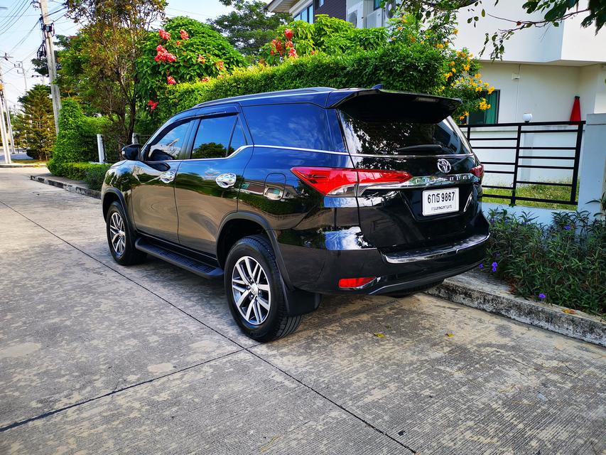Toyota Fortuner 2.4 V (ปี 2017) SUV AT 2