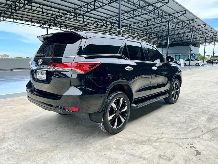 TOYOTA FORTUNER 2.4 V 2WD ปี 2016