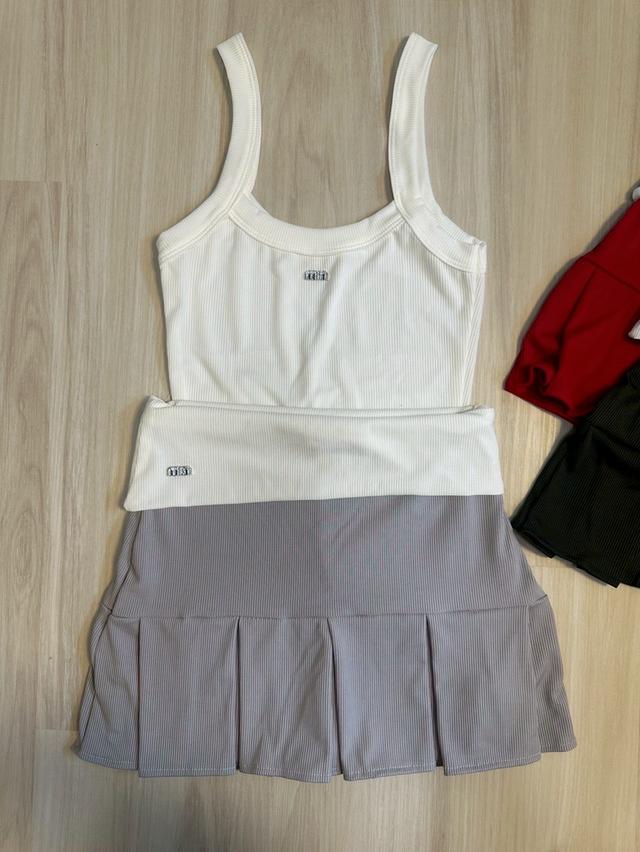 งานเสื้อครอปติดอะไหล่เพชร + กระโปรงทรงสวยงานติดอะไหล่เพชร มีซับใน  3