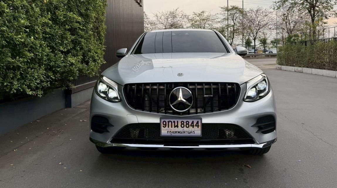 Benz GLC250 AMG Coupe สีเทา ปี 2019  (แต่ง GLC 43