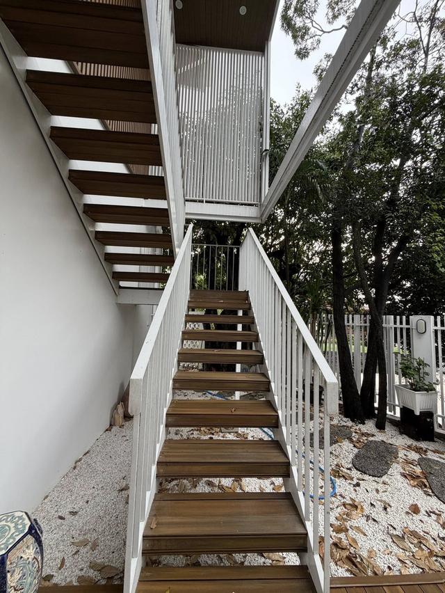 บ้านหรู สไตล์โมเดิร์นเรือนคู่ บ้านเดี่ยวสร้างใหม่ทั้งหลัง ย่านพุทธมณฑลสาย 3 11