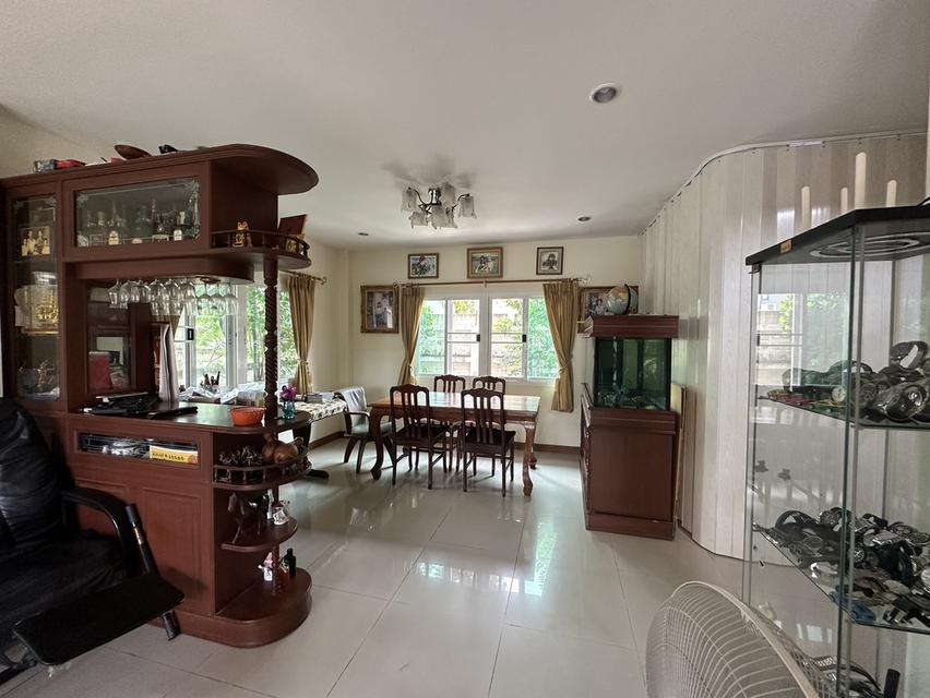 บ้านหลังใหญ่พื้นที่เยอะ ใกล้ทางด่วนจตุโชติ ขายบ้านเดี่ยว 2 ชั้นเนื้อที่ 83 ตรว.หมู่บ้านเดอะสวีทการ์เด้นวิลล์2 4ห้องนอน 4ห้องน้ำ เขตคลองสามวา กรุงเทพ 11