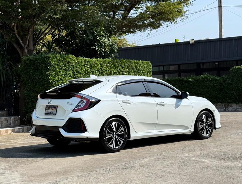 2019 HONDA CIVIC FK 1.5 TURBO รถมือเดียว รถวิ่งน้อยเพียง 60,000 กม สภาพป้ายแดง ประวัติศูนย์ครบ  รถไม่เคยมีอุบัติเหตุครับ รูปที่ 3