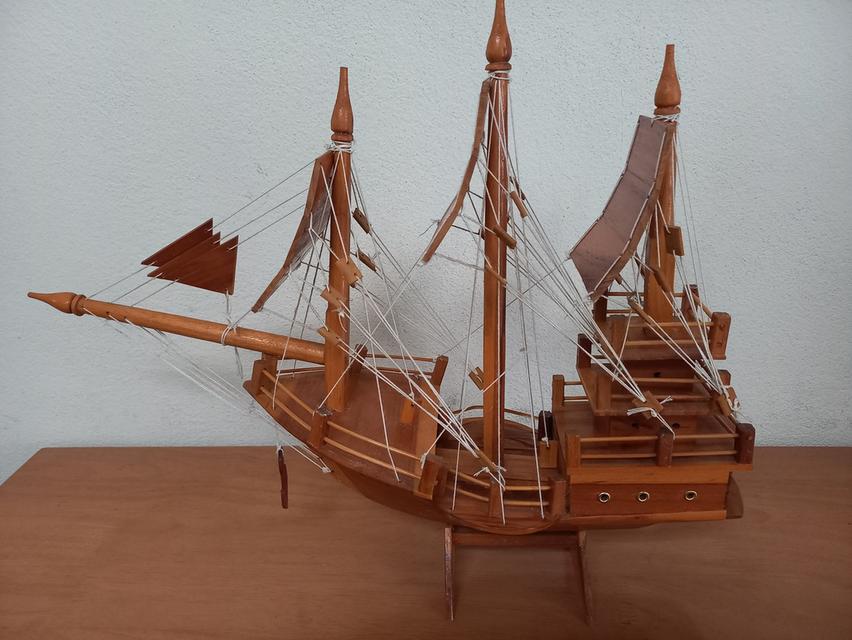 เรือสำเภาจำลอง ทำจากไม้จริง