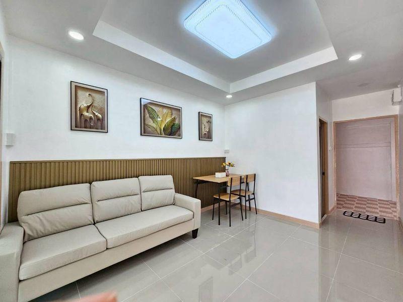 หมู่บ้านพฤกษา3  ถนนวัดลาดปลาดุก บางบัวทองทาวน์เฮาส์ชั้นเดียว ตกแต่งใหม่พร้อมอยู่ หน้ากว้าง6เมตร 5