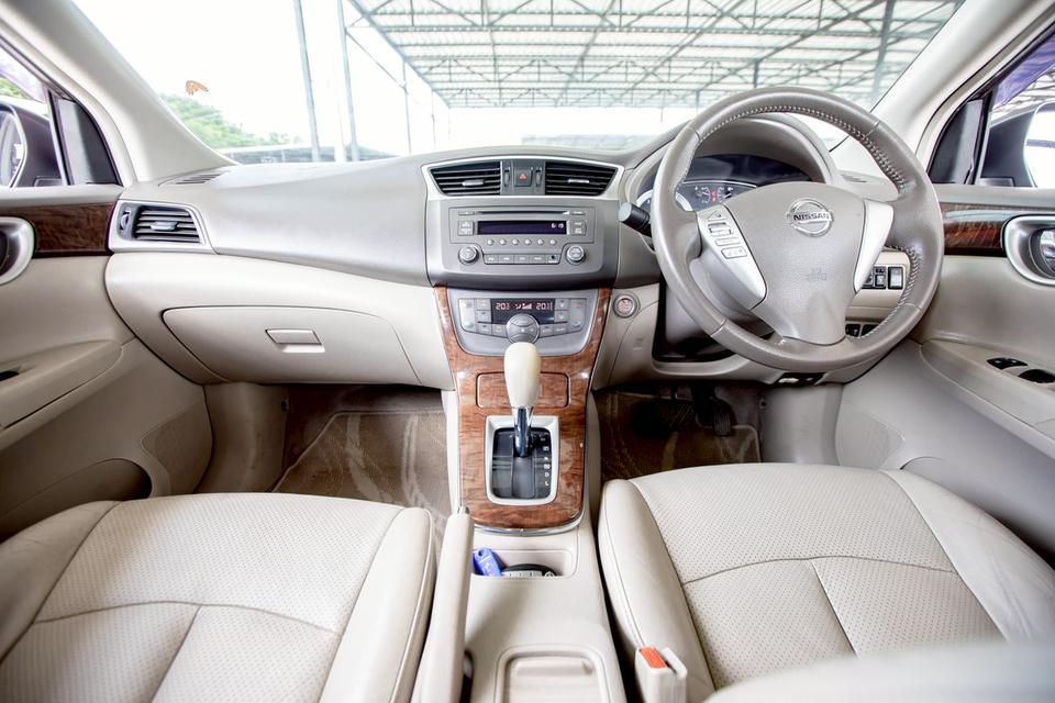 Nissan Sylphy 1.6S ปี 2013 เกียร์ออโต้ สีเทา  15