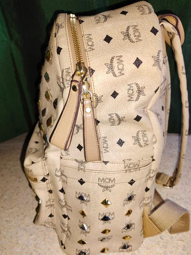 MCM backpack size M ของแท้ 9