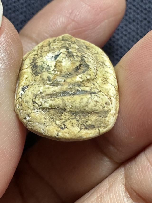 พระเนื้อผงพิมพ์ สมาธิ  6