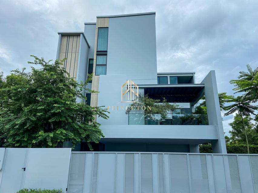 House for rent Vive Krungthep Kreetha ให้เช่าบ้านตัวอย่าง วีเว่ กรุงเทพกรีฑา ติดโรงเรียน 17
