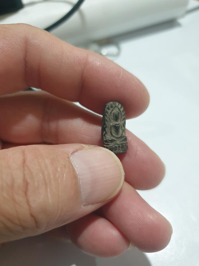 พระกำแพง  ซุ้มกอเล็ก 3