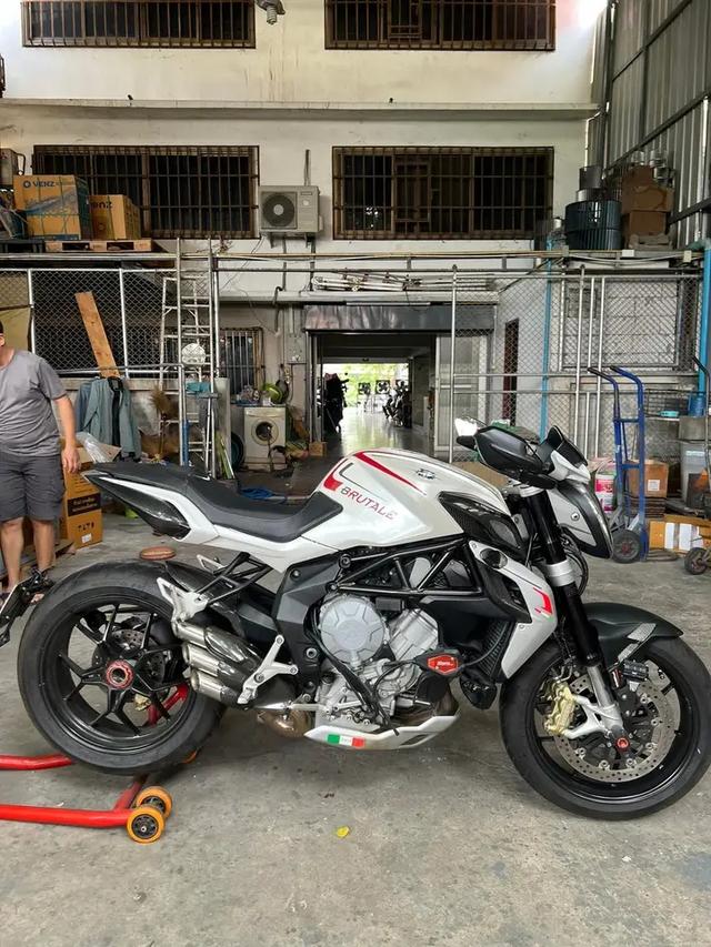 รถสภาพดี MV Agusta Brutale 4