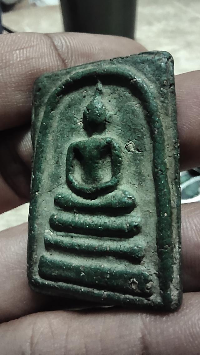 พระสมเด็จวัดระฆัง พิมพ์พระประธานเชียงแสนเก้าตื้อ เนื้อเขียวเก่าๆ ยุคปลายมวลสารครบๆกระจายทั่วองค์พระ 3