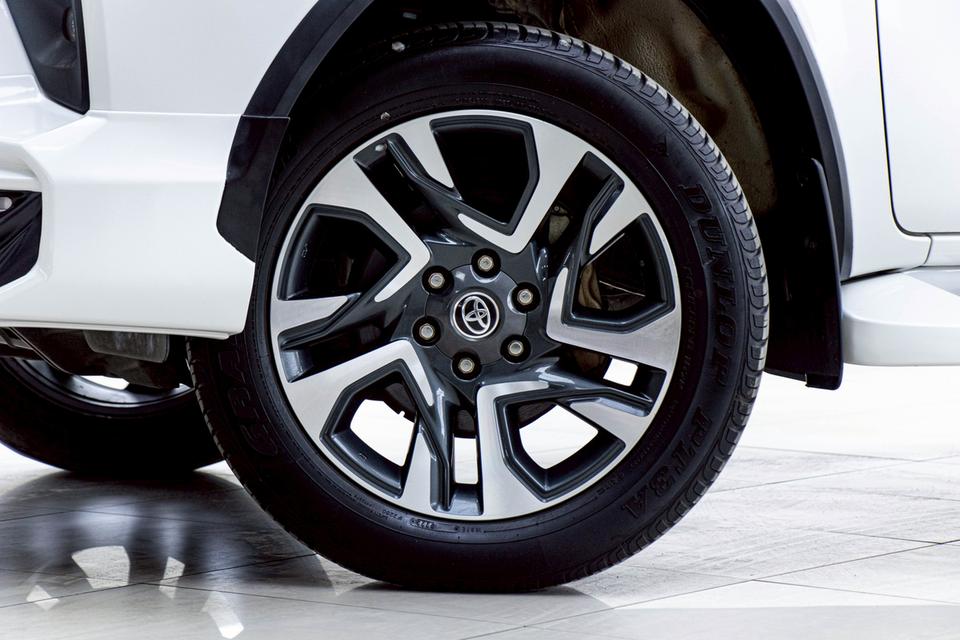 รหัสรถ 5C124 FORTUNER 2.4 LEGENDER BLACK TOP 2022 2