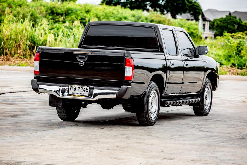Nissan FORNTIER DOUBBLECAB 3.0 ZDI เกียร์ธรรมดา สีดำ ปี 2004