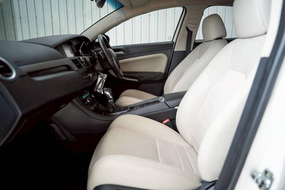 MG 6 1.8 X Turbo Sunroof DCT ปี 2018  โฉม ปี14-ปัจจุบัน มือเดียวป้ายแดง 13