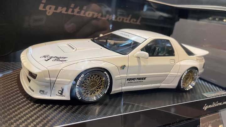 Ignition Model  IG2909 1/18 PANDEM RX-7 (FC3S) White   3