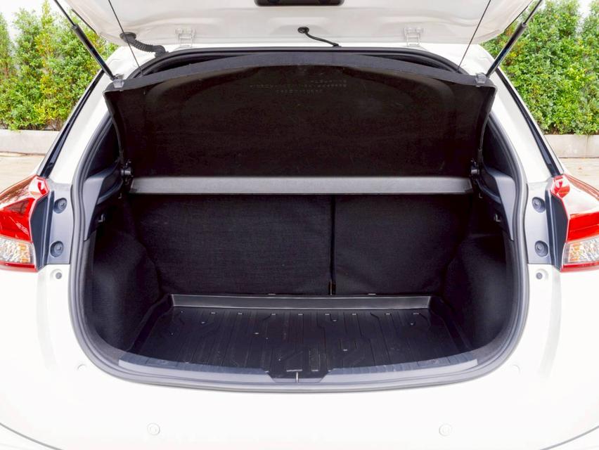 Toyota Yaris 1.2Sport ปี22 17