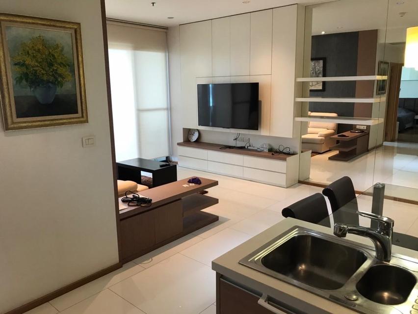 ให้เช่า The Emporio Place สุขุมวิท 24 2