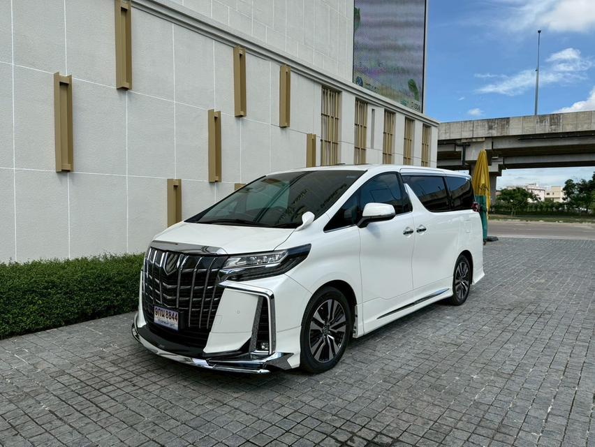TOYOTA ALPHARD 2.5 SC package 2022 Mileage 47,000 Km. (ยางใหม่ 4 เส้น )