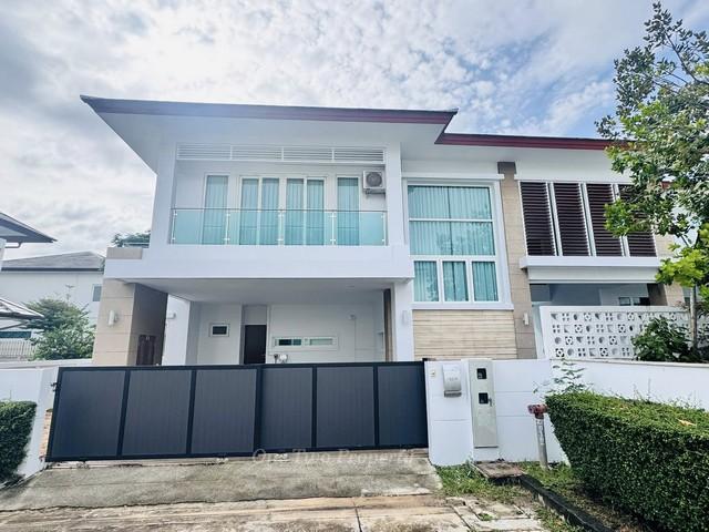 ขายพูลวิลล่าติดทะเล หมู่บ้าน ซีบรีซ วิลล่า พัทยา แยกกระทิงลาย 12