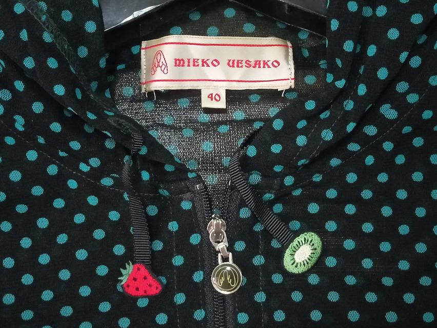 mieko uesako / MADE IN JAPAN เสื้อฮู๊ดผ้าโพลีโปร่งเบา ยืดหยุ่น ใส่สบาย ลาย polka dot ตัวห้อยผูกน่ารักมากๆ สภาพยังดูใหม่ ไม่มีตำหนิ รูปย่อยที่ 2
