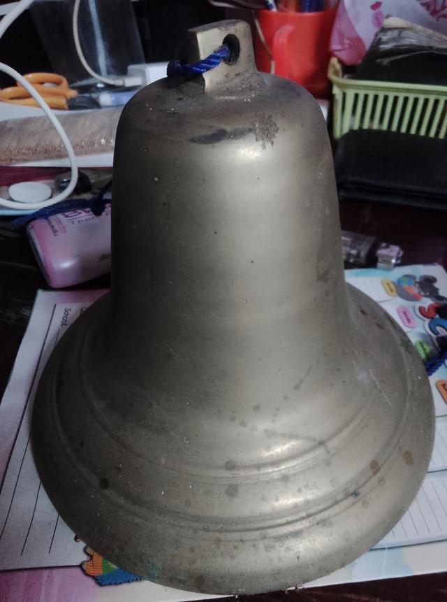 ระฆังทองเหลือง เสียงดังกังวาน